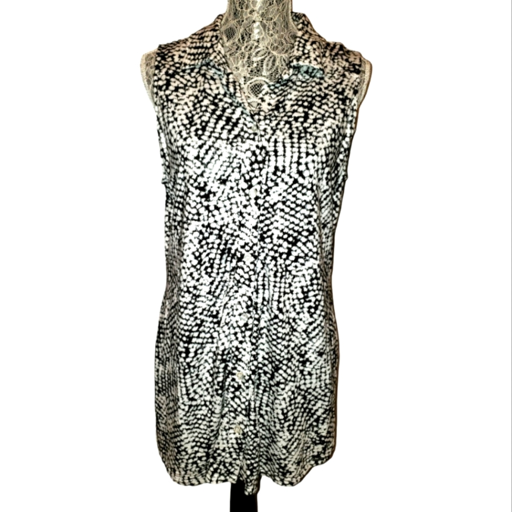 Soma sleeveless top